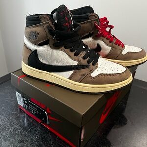 NikeAir Jordan 1 Retro High OG - Brown, Black, & White Travis Scott Cactus Jack